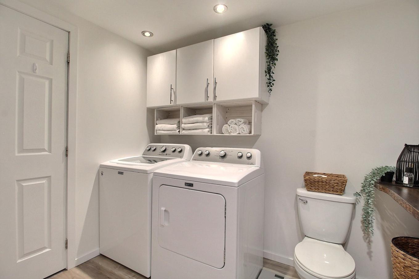 Salle de bains - 1683 Rue Bellevue, Val-D'Or, QC - Indoor Photo Showing Laundry Room