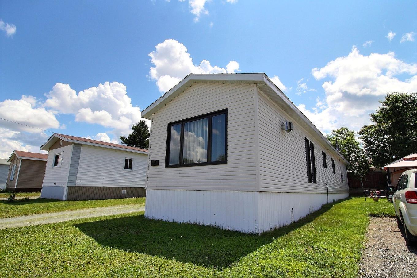 Façade - 1683 Rue Bellevue, Val-D'Or, QC - Outdoor With Exterior