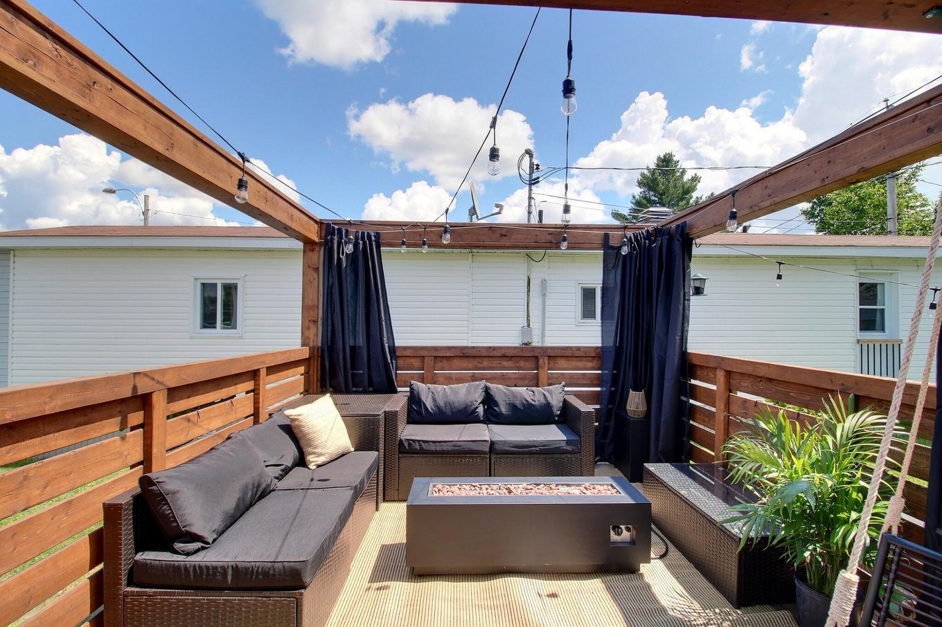Terrasse - 1683 Rue Bellevue, Val-D'Or, QC - Outdoor With Exterior