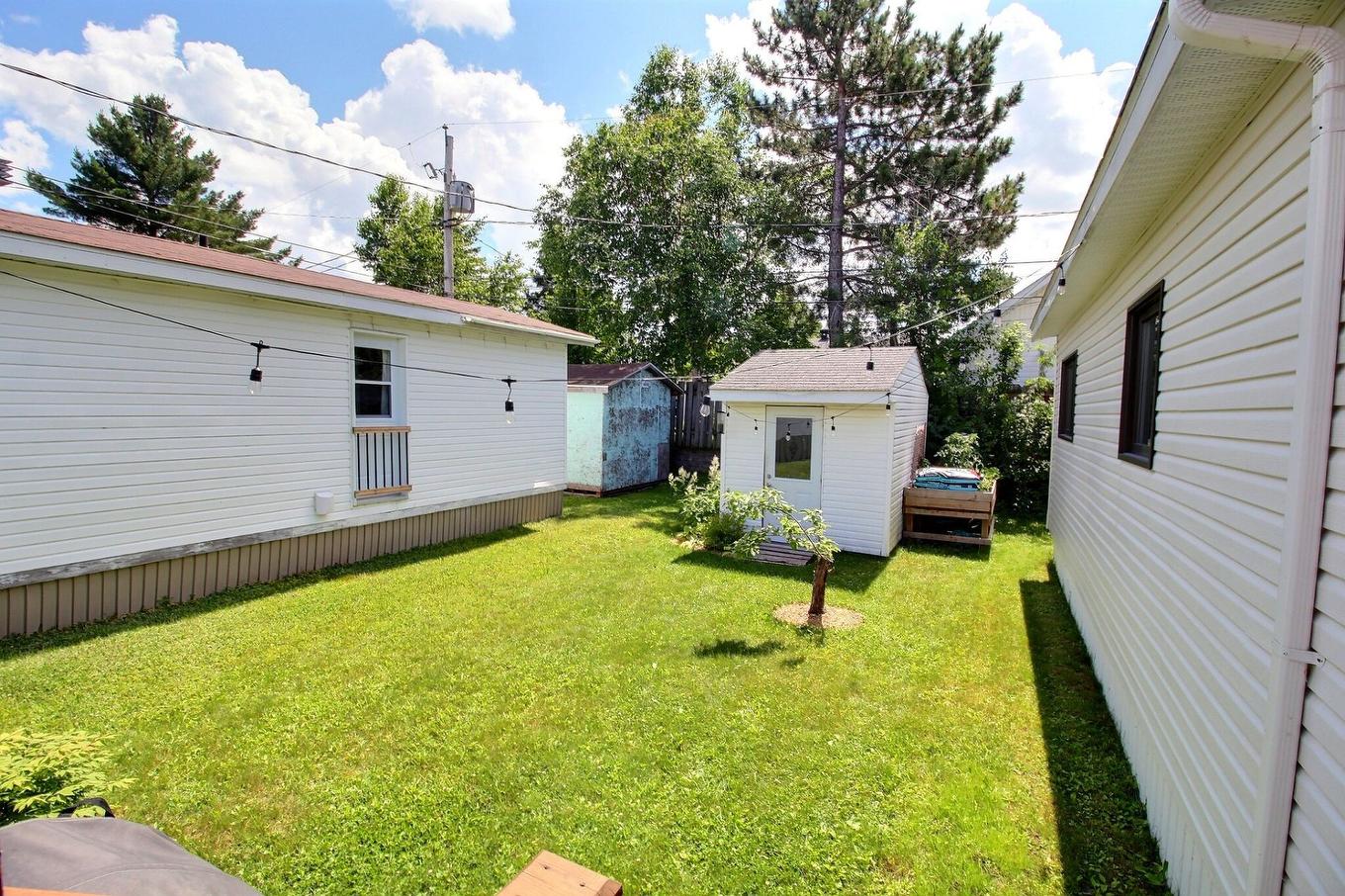 Cour - 1683 Rue Bellevue, Val-D'Or, QC - Outdoor With Exterior