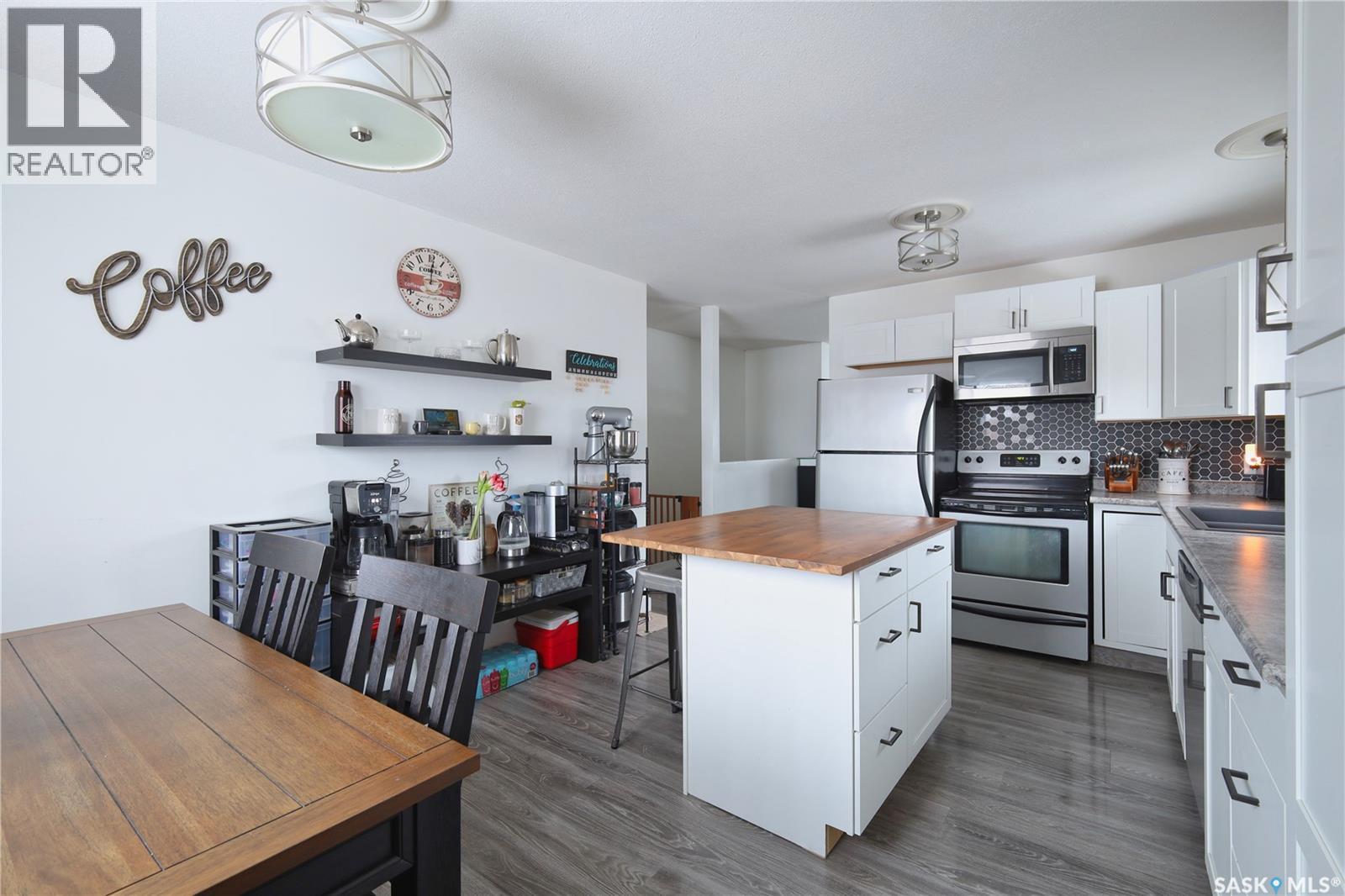 313 Centennial Boulevard, Warman, SK - Indoor Photo Showing Other Room