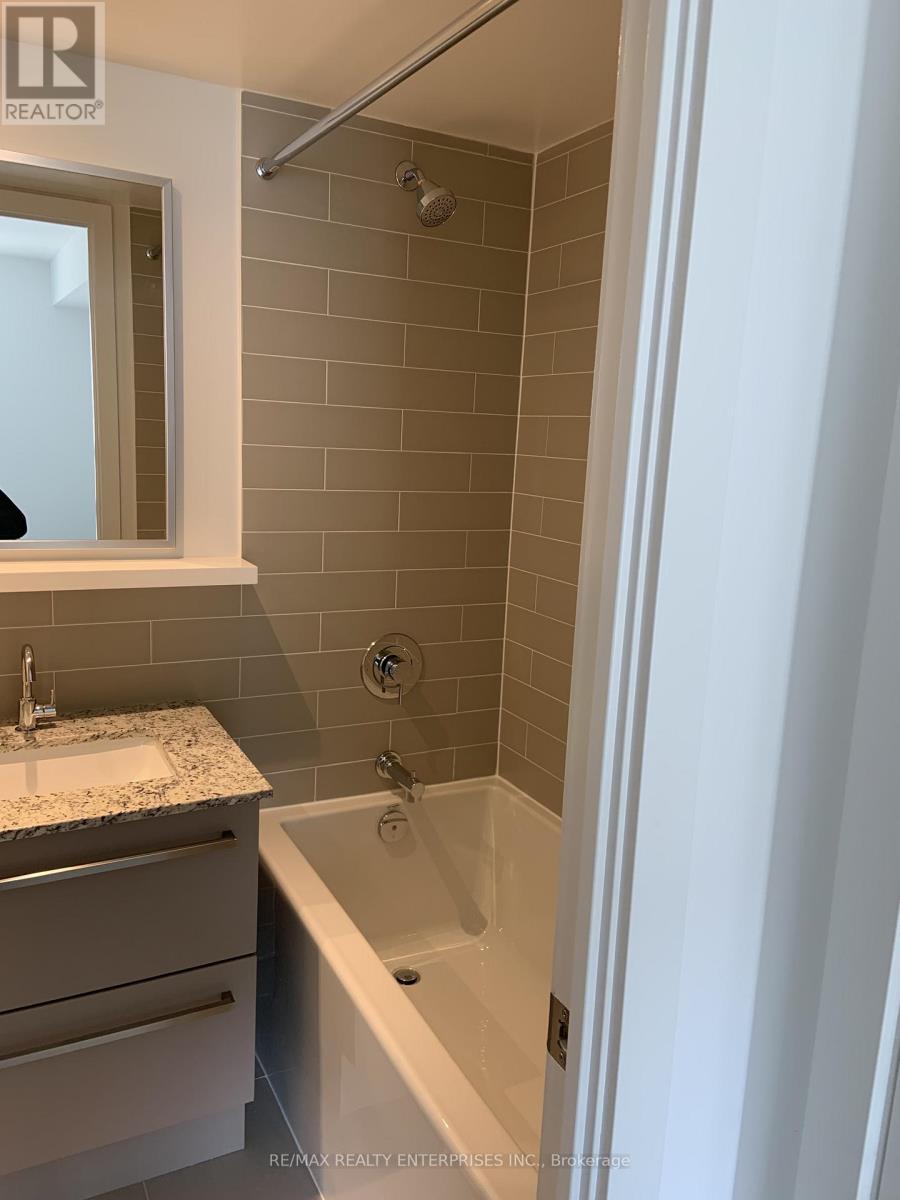 503 - 120 Varna Drive, Toronto, ON - Indoor Photo Showing Bathroom