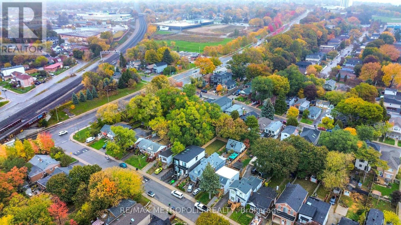 143 Kalmar Avenue, Toronto, ON - Outdoor With View