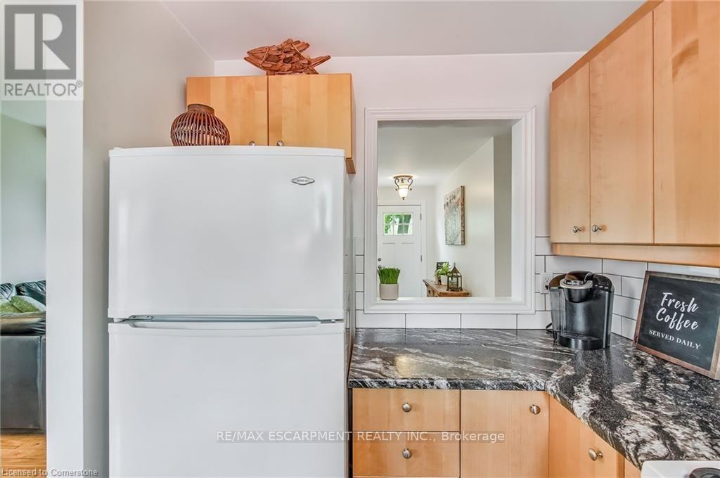 8 Beach Road, Haldimand, ON -