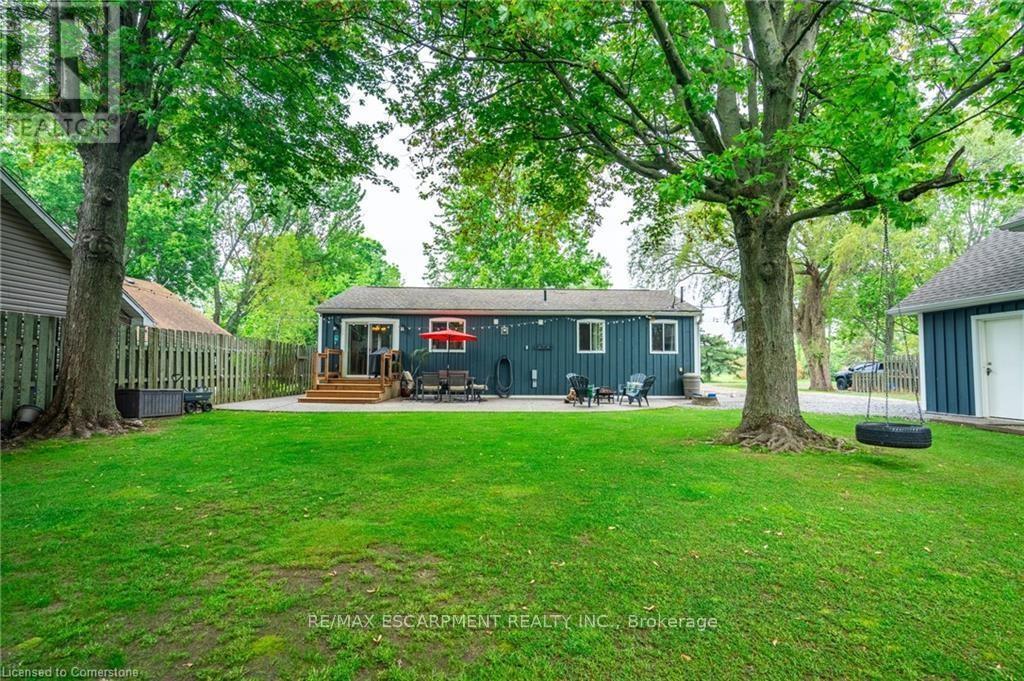 8 Beach Road, Haldimand, ON - Outdoor