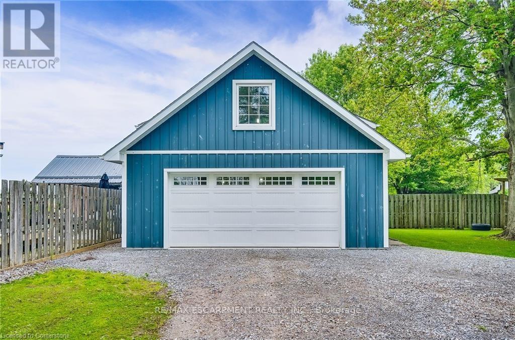 8 Beach Road, Haldimand, ON - Outdoor