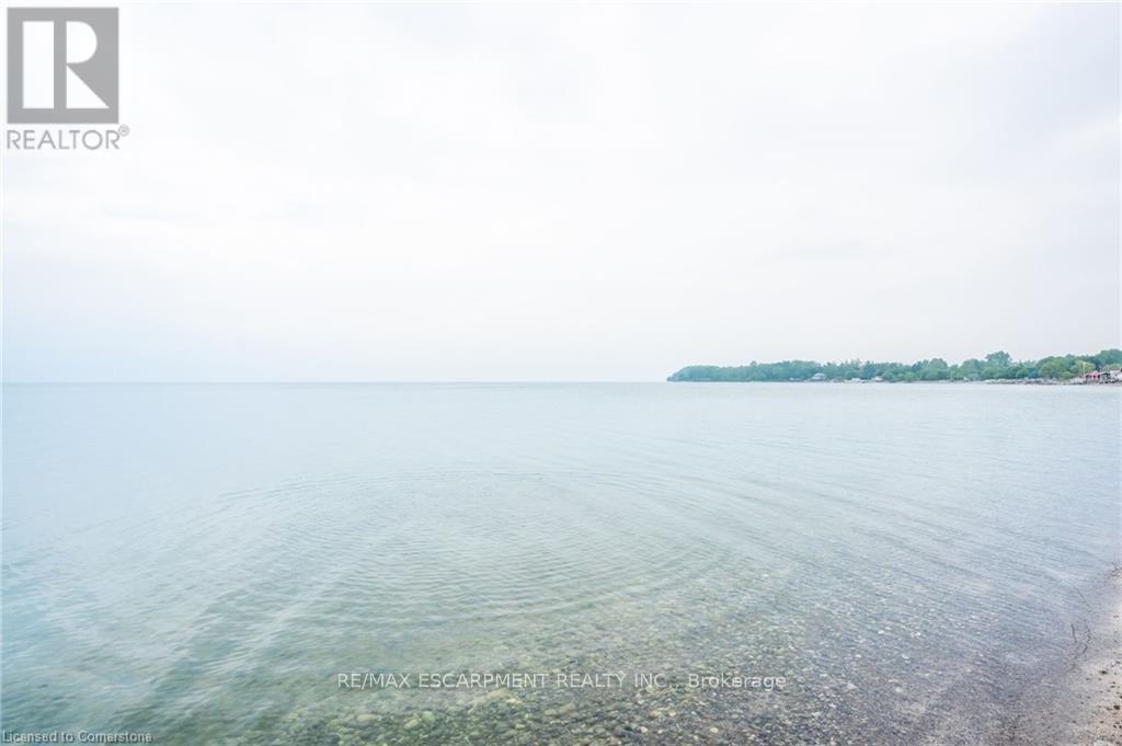 8 Beach Road, Haldimand, ON - Outdoor With Body Of Water With View