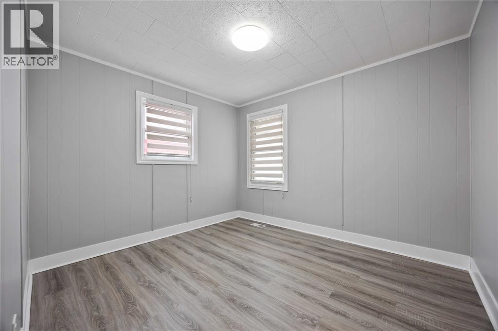 460 Ontario Street, Warwick-Watford, ON - Indoor Photo Showing Other Room