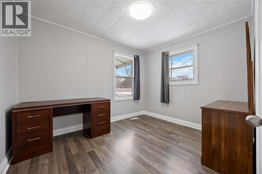 460 Ontario Street, Warwick-Watford, ON - Indoor Photo Showing Other Room