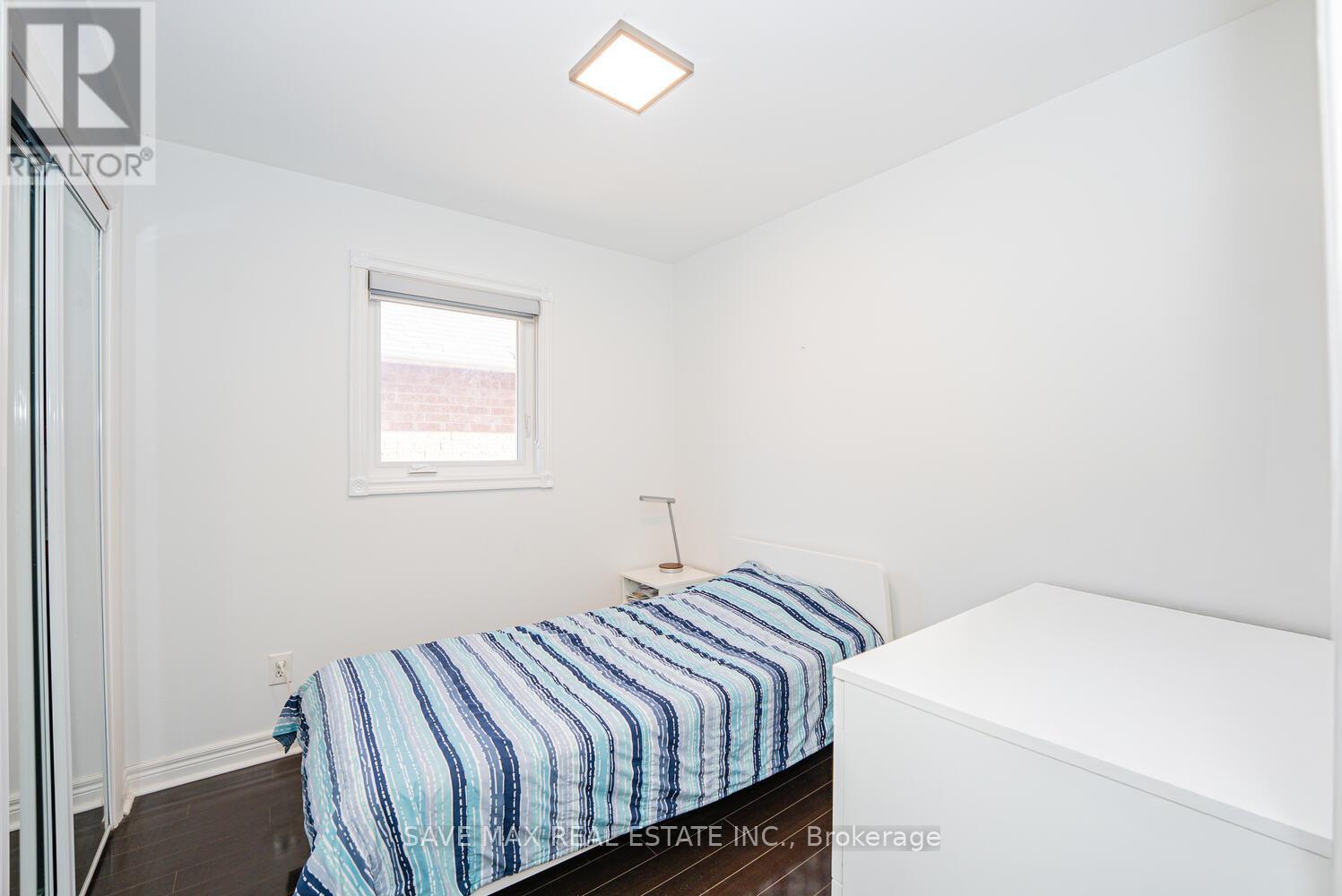 3645 Indigo Crescent, Mississauga, ON - Indoor Photo Showing Bedroom