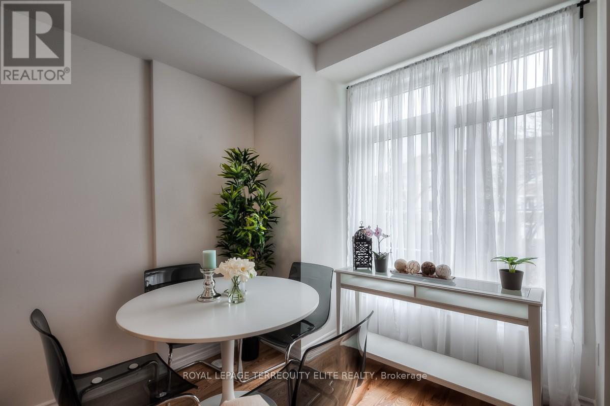 15 - 39 Drewry Avenue, Toronto, ON - Indoor Photo Showing Dining Room