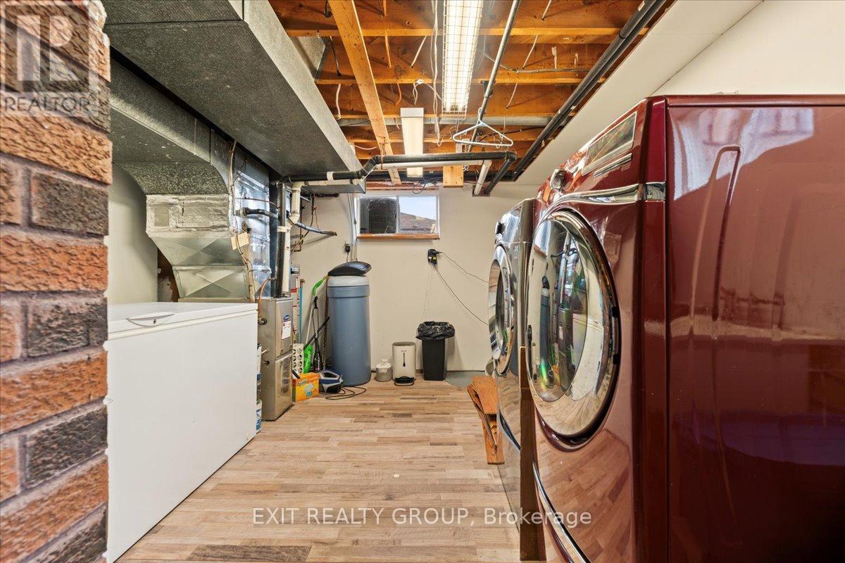 29 Barry Road, Quinte West (Murray Ward), ON - Indoor Photo Showing Laundry Room