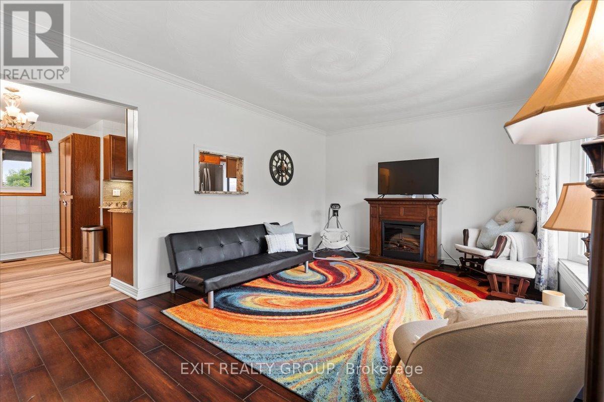29 Barry Road, Quinte West (Murray Ward), ON - Indoor Photo Showing Other Room With Fireplace