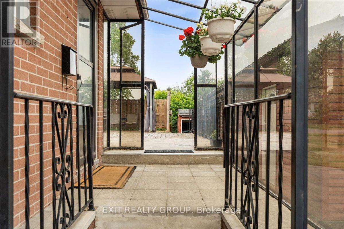 29 Barry Road, Quinte West (Murray Ward), ON - With Exterior