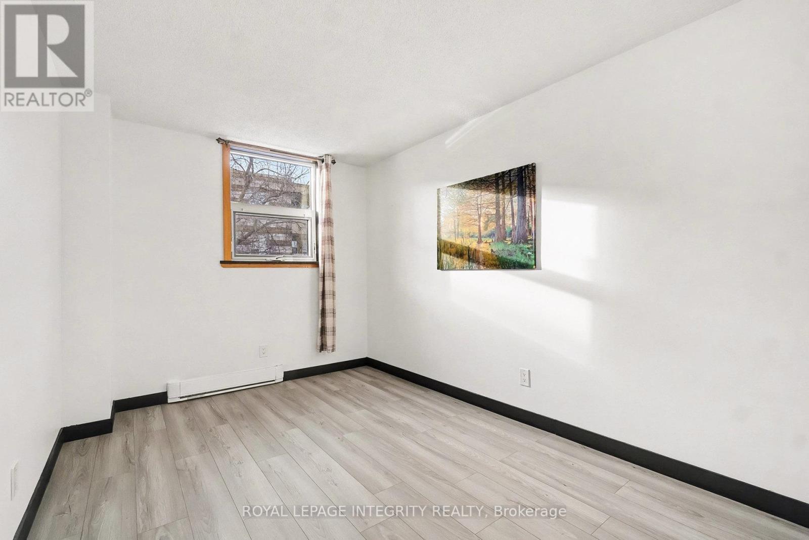 207 - 1180 Ohio Street, Ottawa, ON - Indoor Photo Showing Other Room