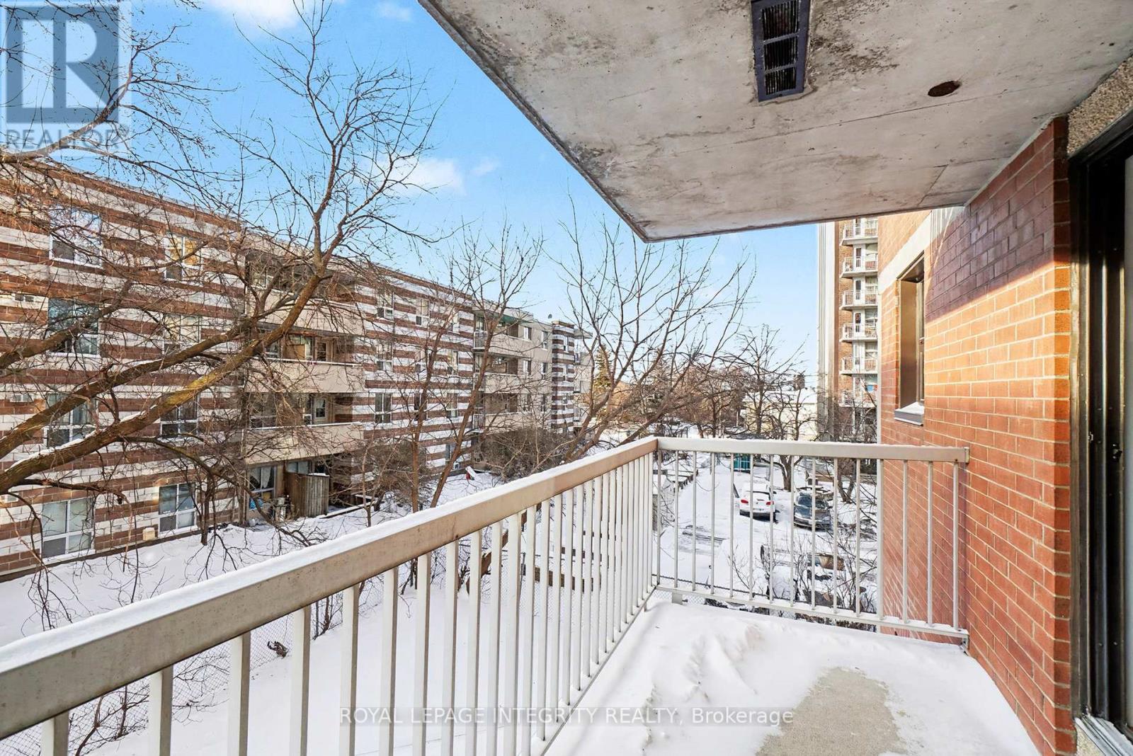 207 - 1180 Ohio Street, Ottawa, ON - Outdoor