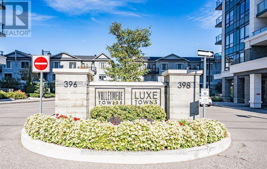 1505 - 398 Highway 7 E, Richmond Hill, ON - Outdoor With Facade