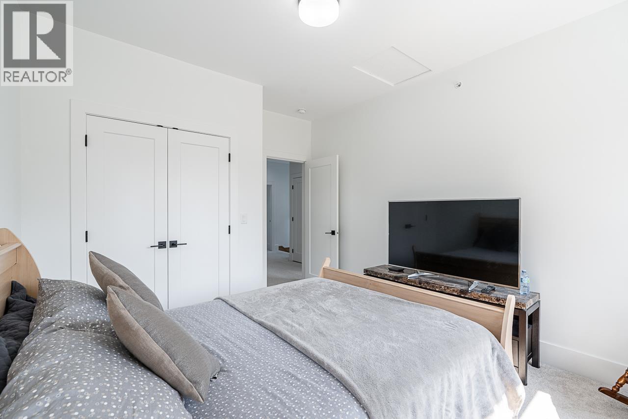 23091 134 Loop, Maple Ridge, BC - Indoor Photo Showing Bedroom