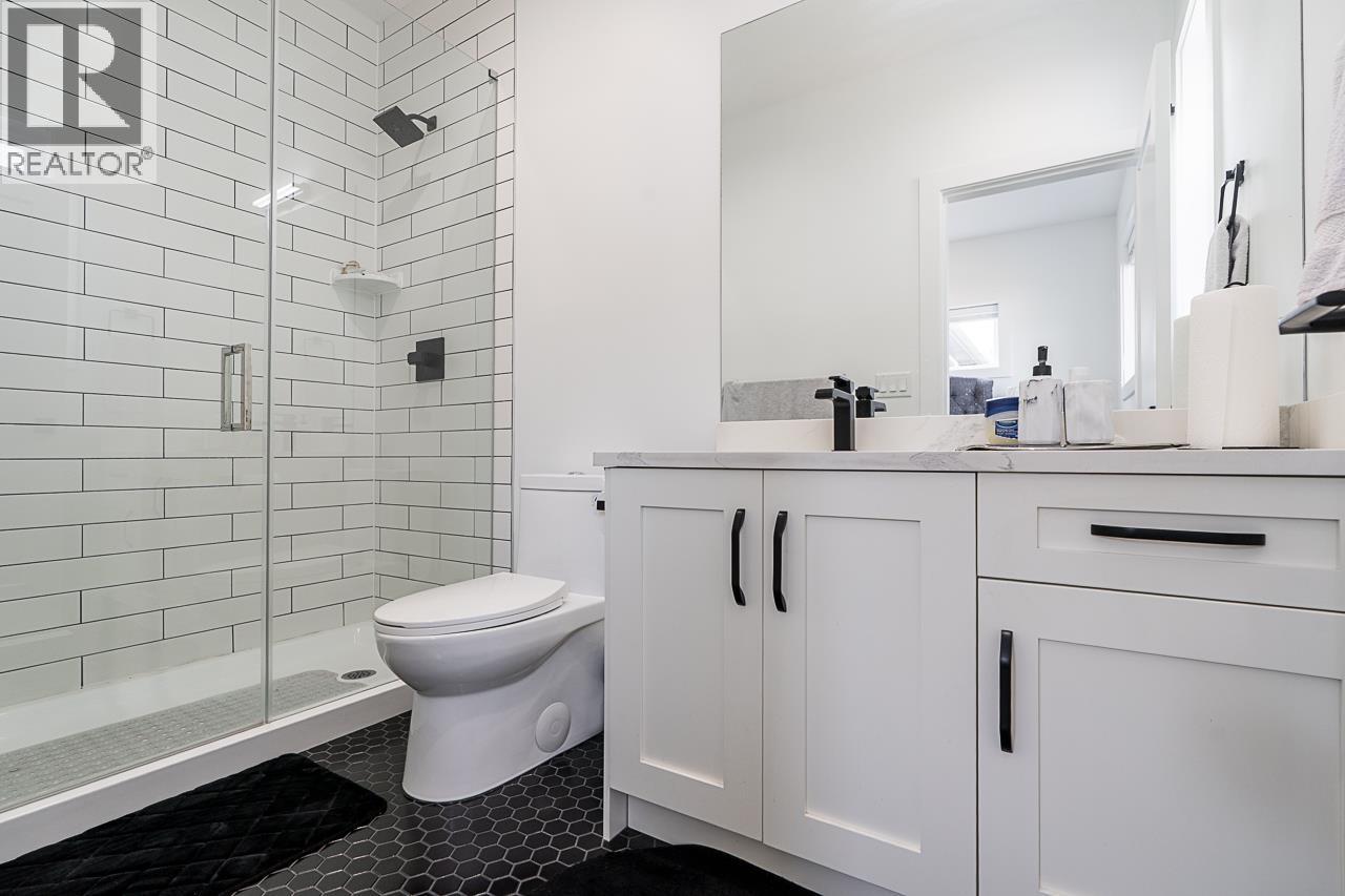 23091 134 Loop, Maple Ridge, BC - Indoor Photo Showing Bathroom