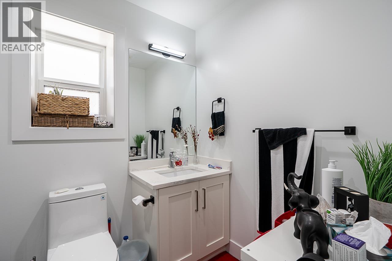 23091 134 Loop, Maple Ridge, BC - Indoor Photo Showing Bathroom