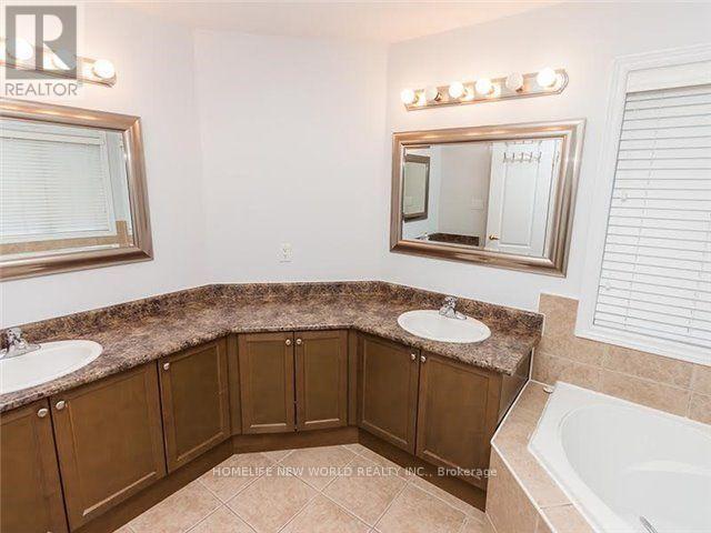 31 Morisot Avenue, Vaughan, ON - Indoor Photo Showing Bathroom