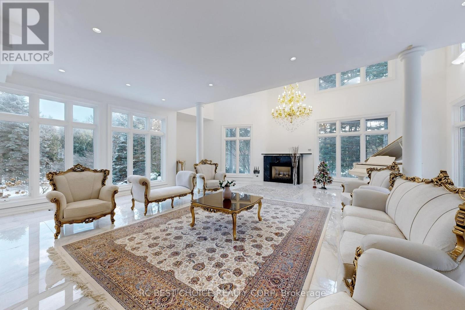 76 Silver Fox Place, Vaughan, ON - Indoor Photo Showing Living Room With Fireplace