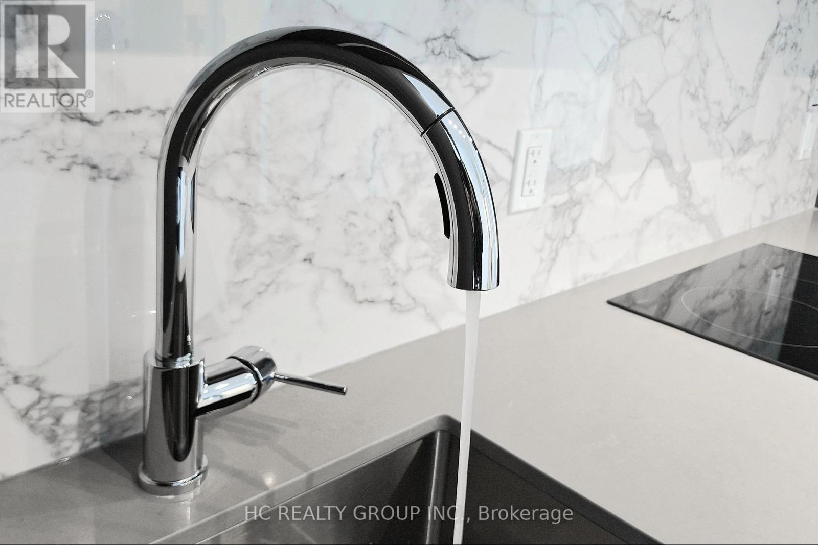 4803 - 8 Interchange Way, Vaughan, ON -