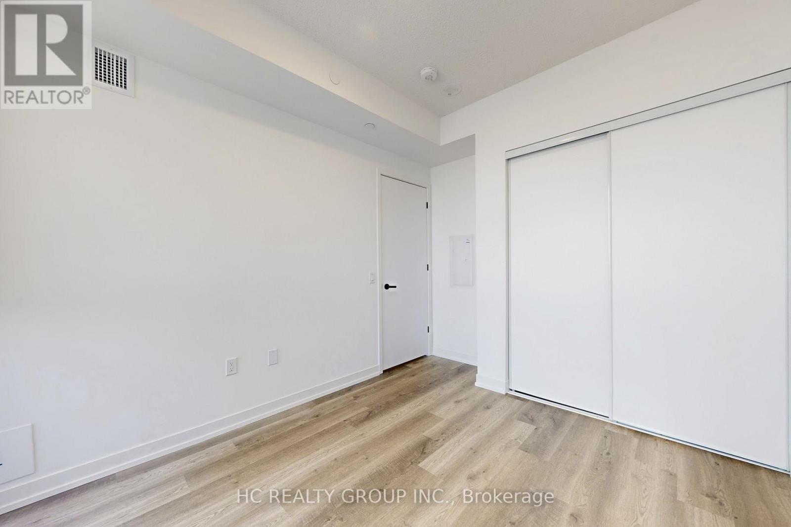 4803 - 8 Interchange Way, Vaughan, ON - Indoor Photo Showing Other Room