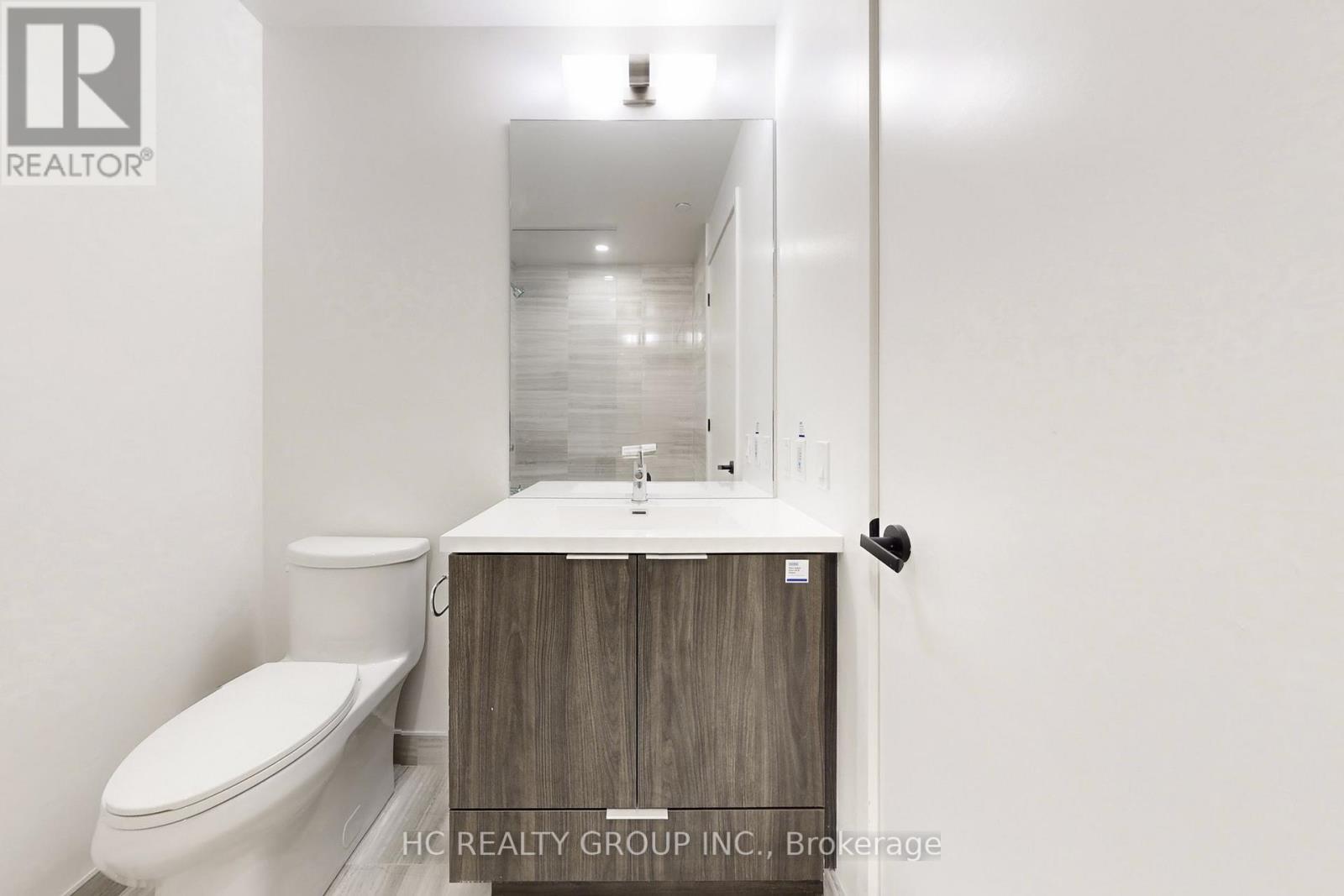 4803 - 8 Interchange Way, Vaughan, ON - Indoor Photo Showing Bathroom