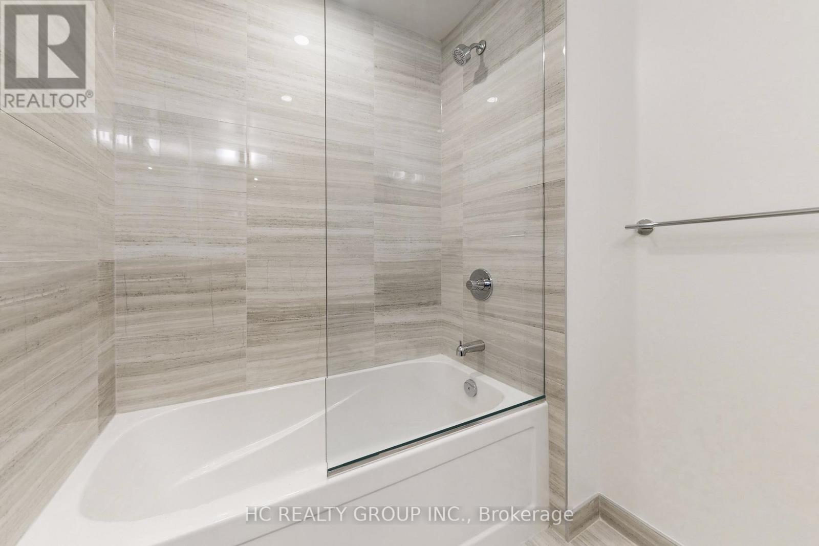 4803 - 8 Interchange Way, Vaughan, ON - Indoor Photo Showing Bathroom