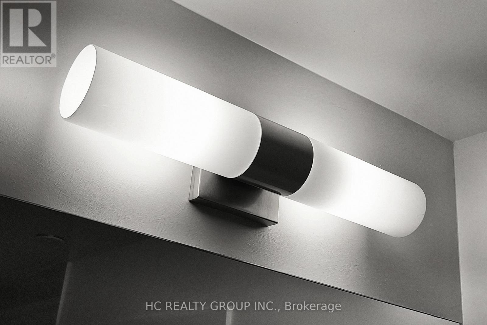 4803 - 8 Interchange Way, Vaughan, ON - Indoor Photo Showing Other Room