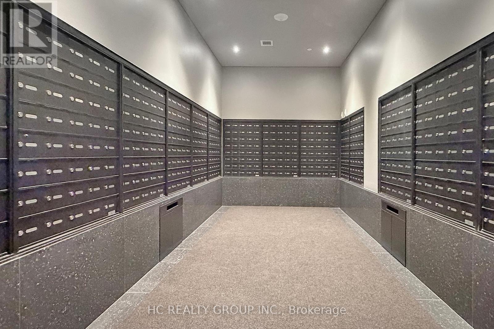 4803 - 8 Interchange Way, Vaughan, ON - Indoor Photo Showing Other Room