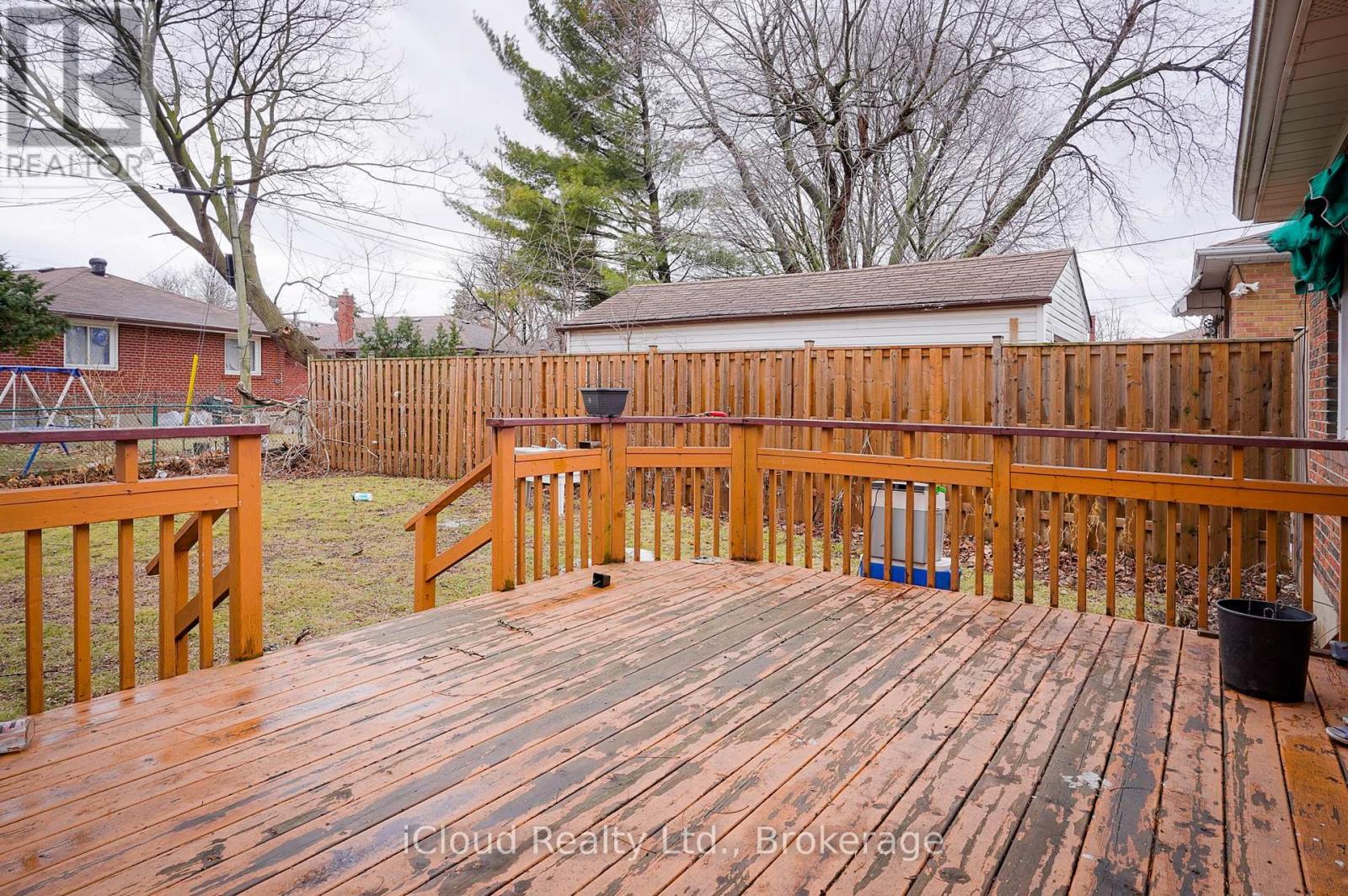 8 Chandler Drive, Toronto, ON - Outdoor With Deck Patio Veranda
