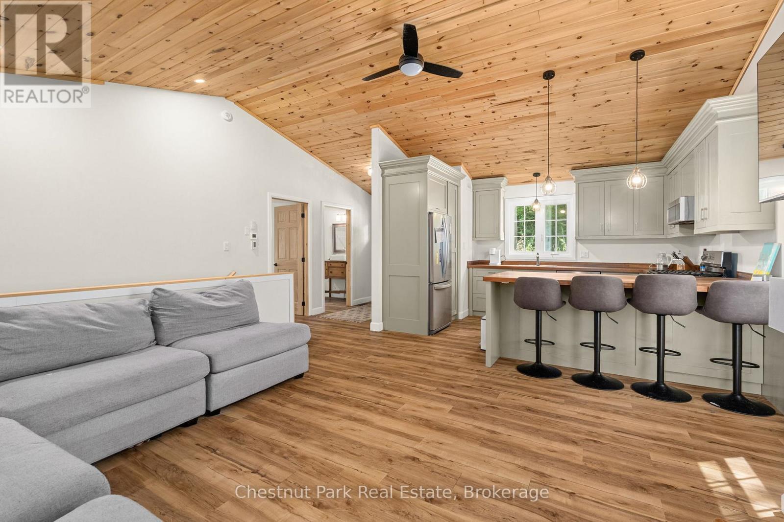 2698 Old Muskoka Road, Huntsville (Stephenson), ON - Indoor