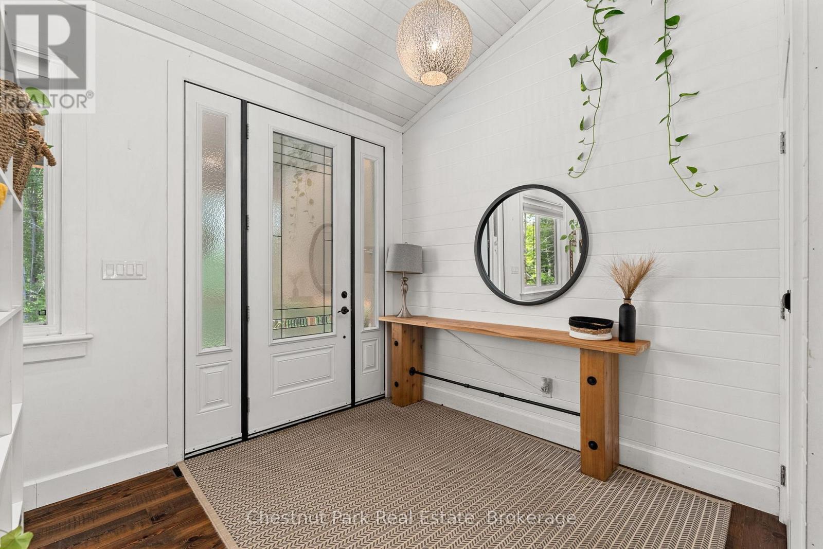 2698 Old Muskoka Road, Huntsville (Stephenson), ON - Indoor Photo Showing Other Room