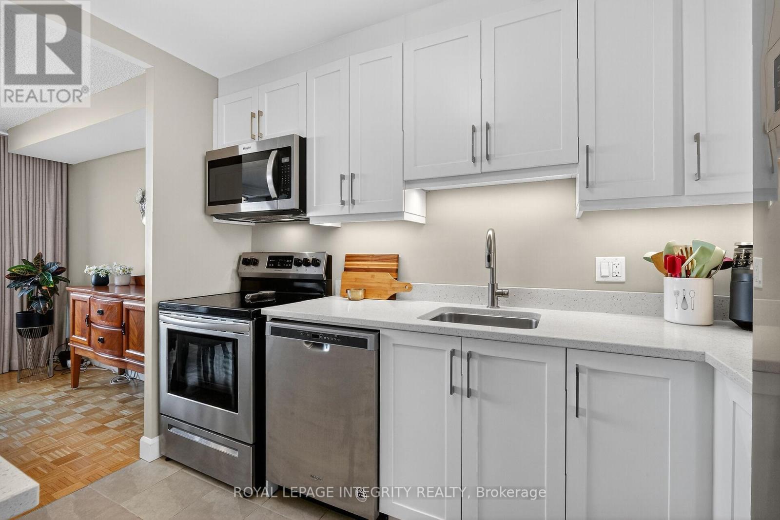 704 - 265 Poulin Avenue, Ottawa, ON - Indoor Photo Showing Kitchen With Stainless Steel Kitchen