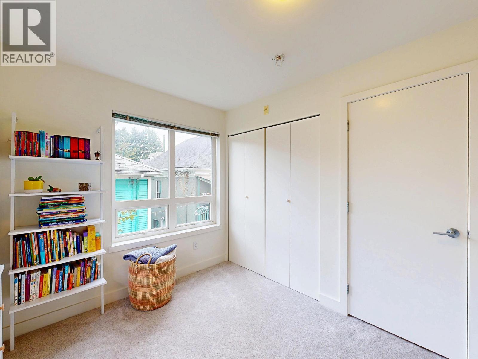 101 1672 E Pender Street, Vancouver, BC - Indoor