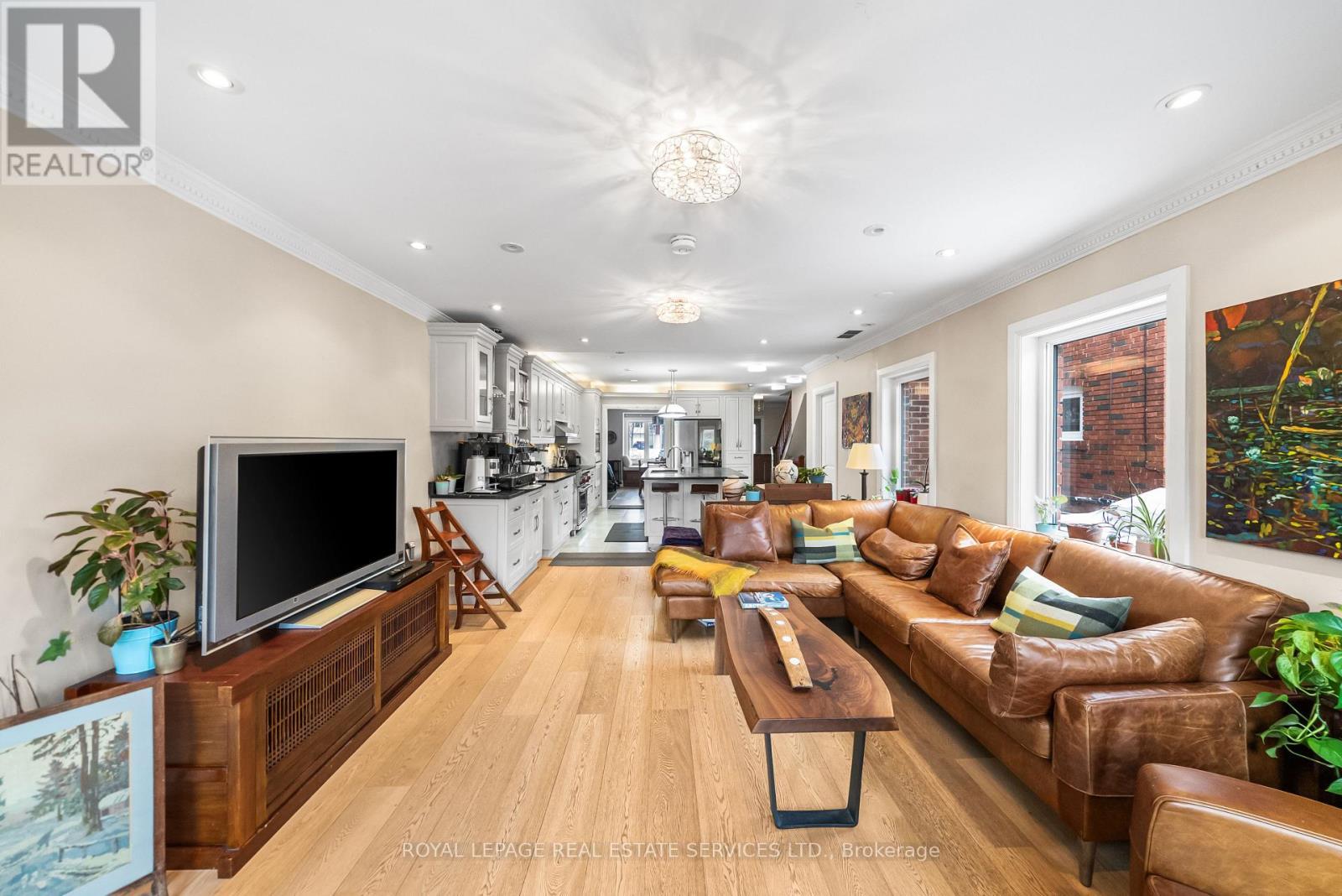 91 Wanless Avenue, Toronto, ON - Indoor Photo Showing Living Room
