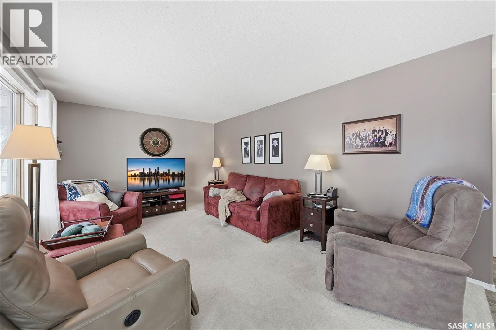809 St Joseph Avenue, Bruno, SK - Indoor Photo Showing Living Room