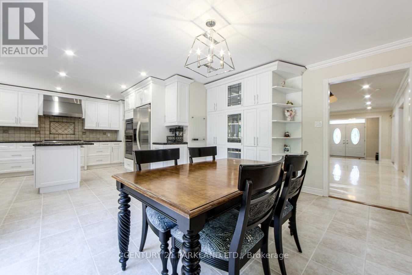 112 Strathearn Avenue, Richmond Hill, ON - Indoor