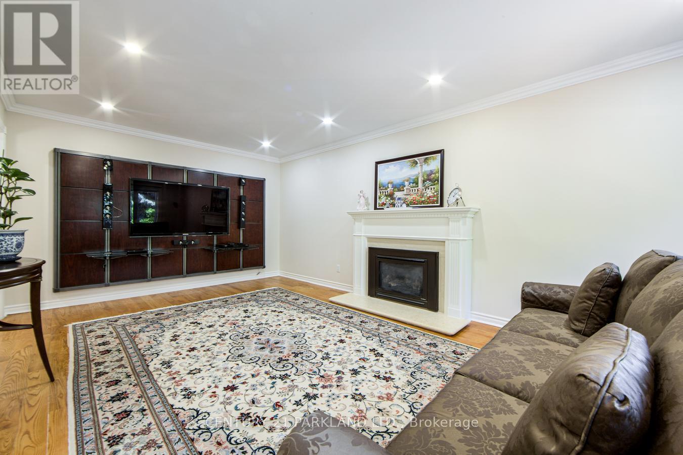 112 Strathearn Avenue, Richmond Hill, ON - Indoor Photo Showing Living Room With Fireplace