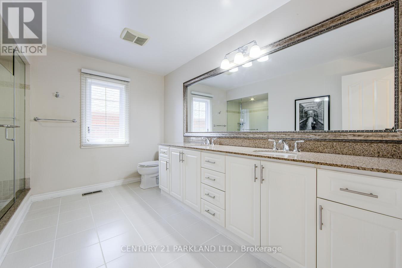 112 Strathearn Avenue, Richmond Hill, ON - Indoor Photo Showing Bathroom