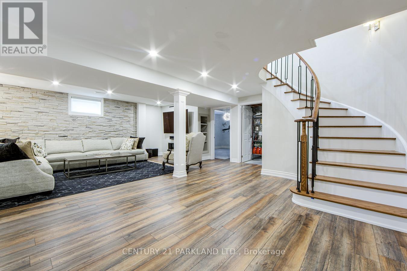 112 Strathearn Avenue, Richmond Hill, ON - Indoor