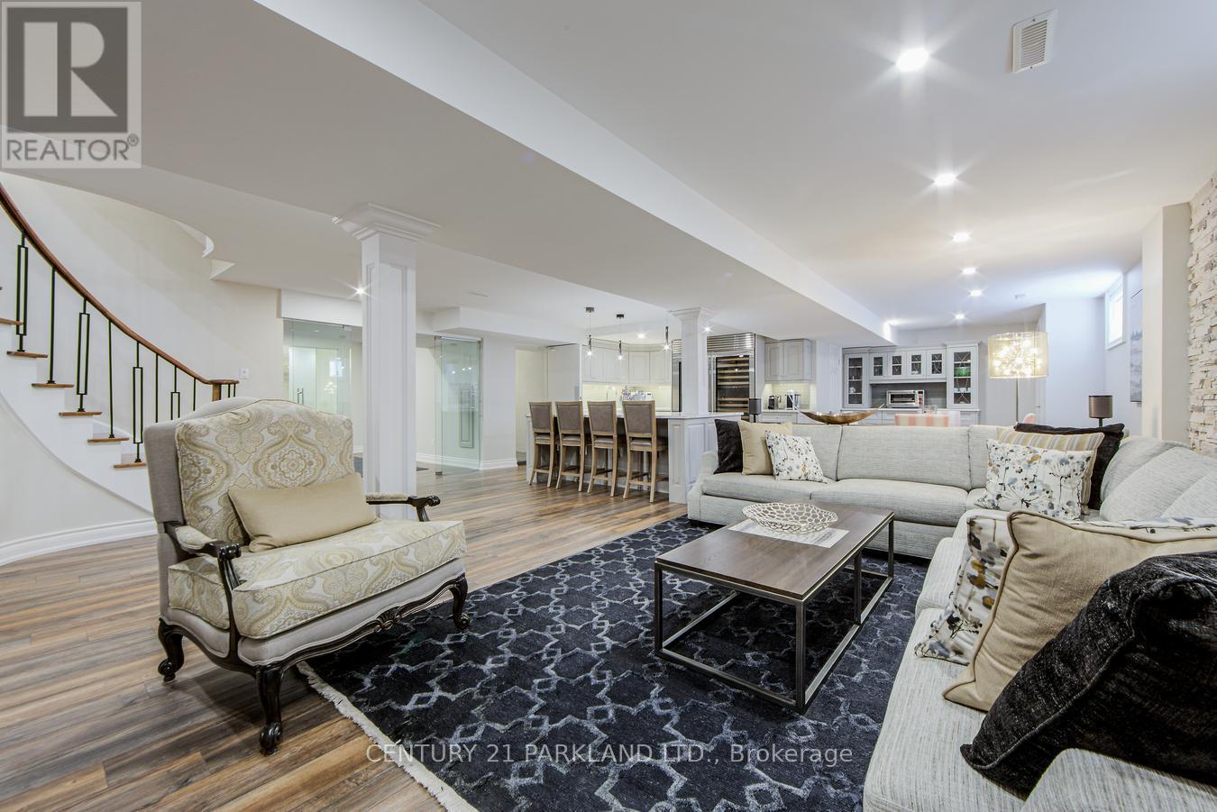 112 Strathearn Avenue, Richmond Hill, ON - Indoor Photo Showing Living Room