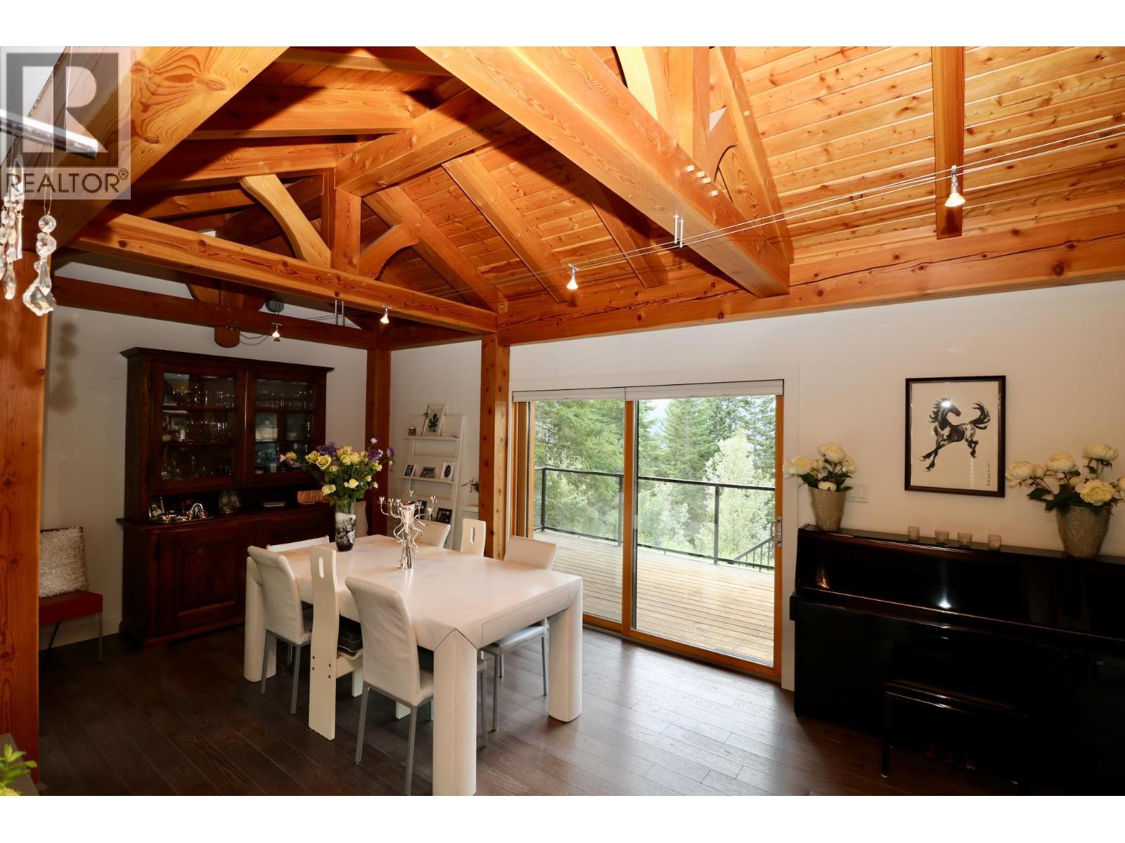 1529 Quartz Crescent, Golden, BC - Indoor Photo Showing Other Room