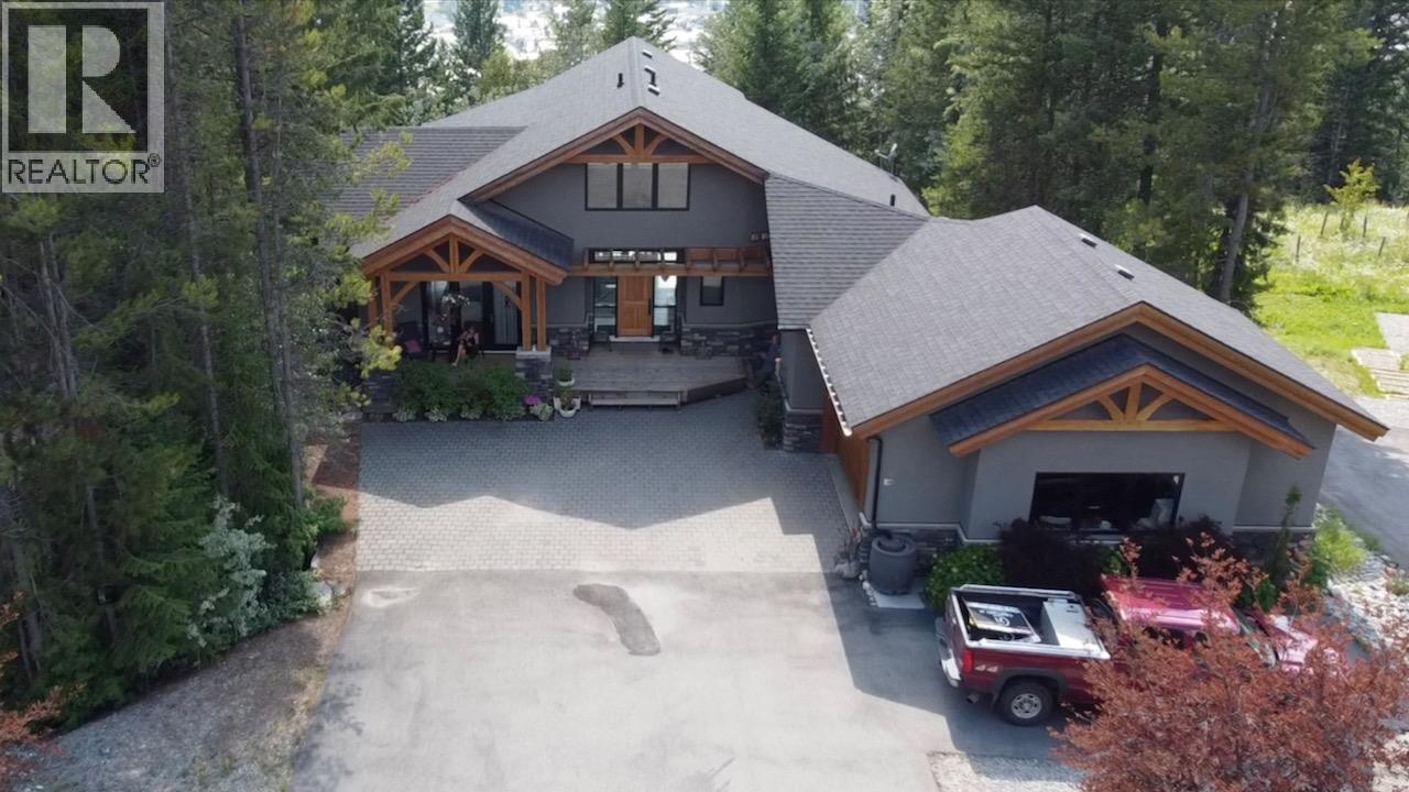 1529 Quartz Crescent, Golden, BC - Outdoor With Deck Patio Veranda With Facade