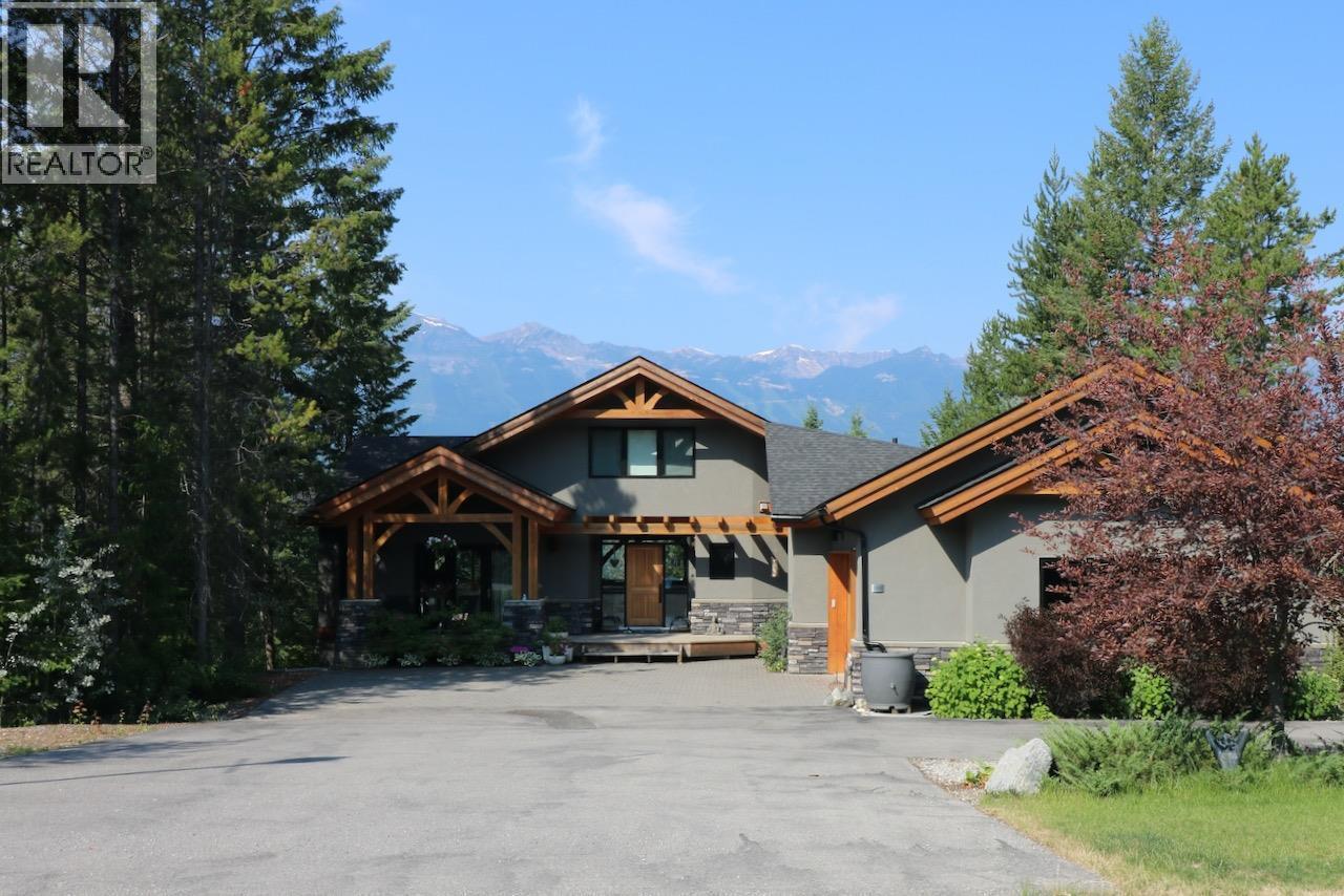 1529 Quartz Crescent, Golden, BC - Outdoor