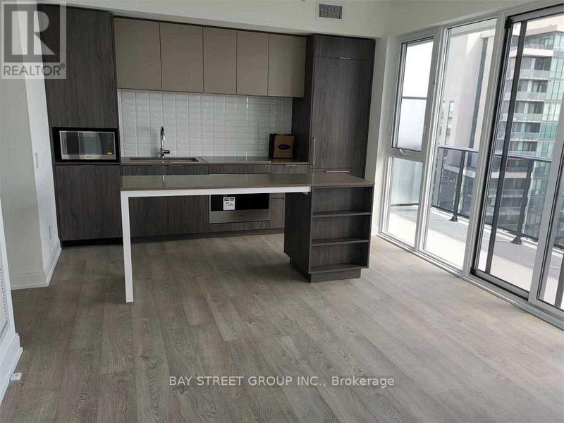 3506 - 70 Annie Craig Drive, Toronto, ON - Indoor Photo Showing Kitchen