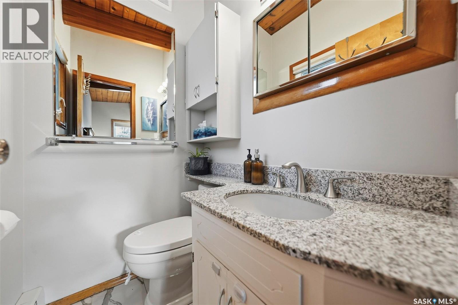 14 Yale Crescent, Saskatoon, SK - Indoor Photo Showing Bathroom