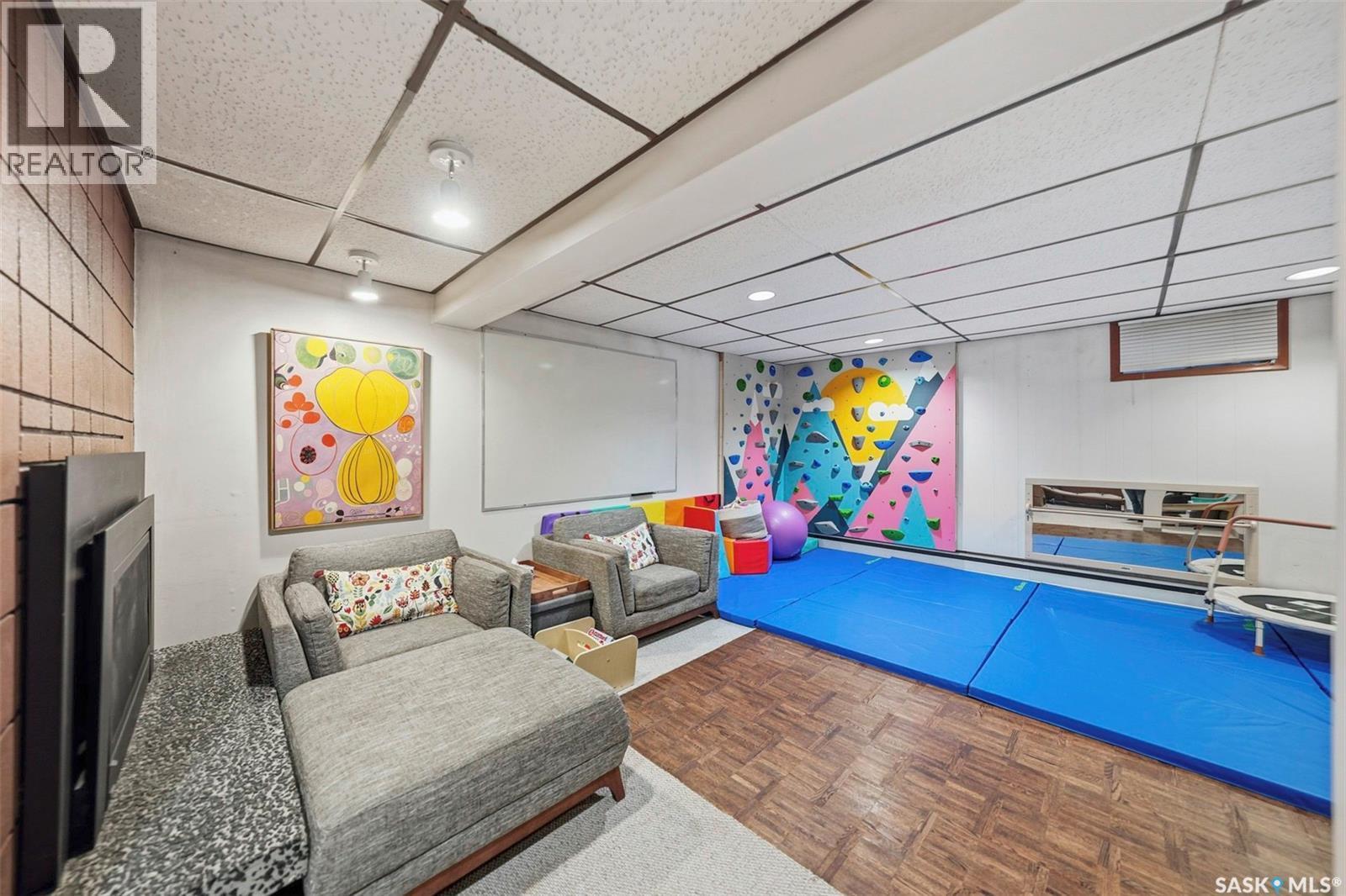 14 Yale Crescent, Saskatoon, SK - Indoor Photo Showing Other Room